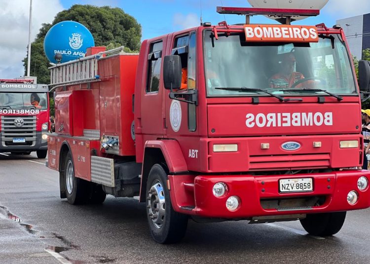 Desfile de 65 anos Emancipação Política