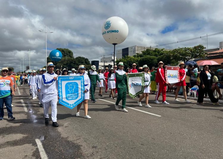 Desfile de 65 anos Emancipação Política