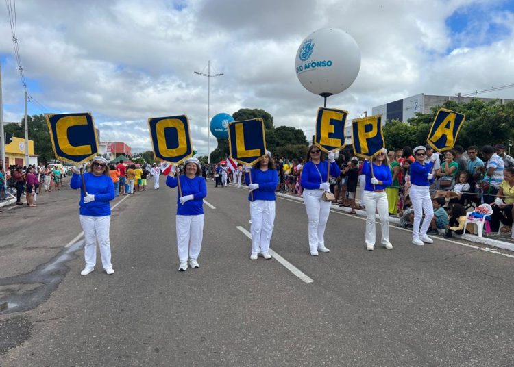 Desfile de 65 anos Emancipação Política