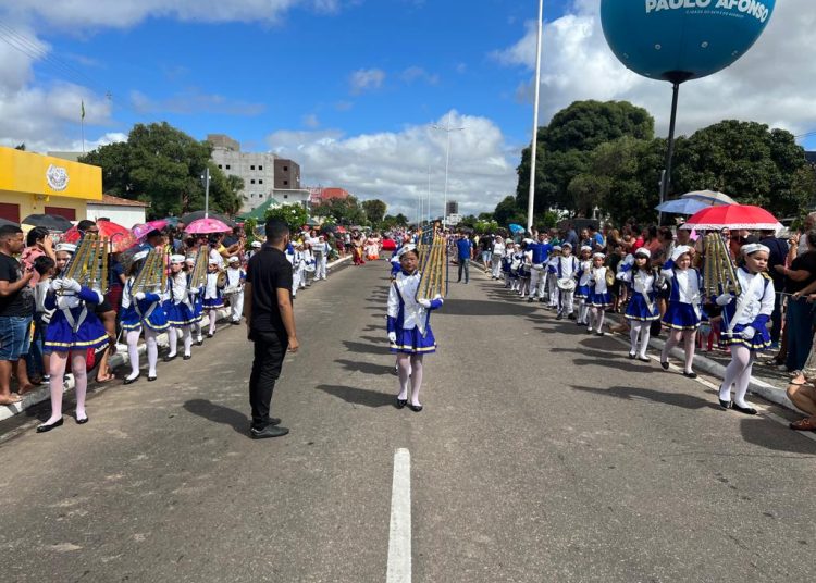 Desfile de 65 anos Emancipação Política