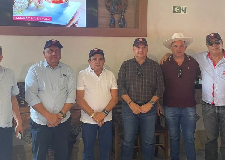 Marcondes se reúne com equipe do Masterboi para discutir a possibilidade de investimento no município