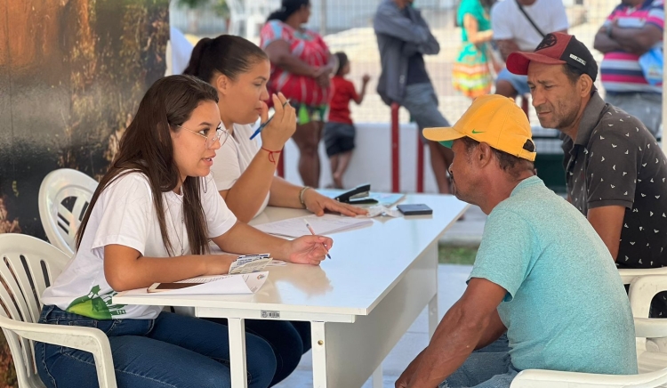 Cadastramento dos carroceiros no Bolsa Família  foi realizado no Bairro Tancredo Neves