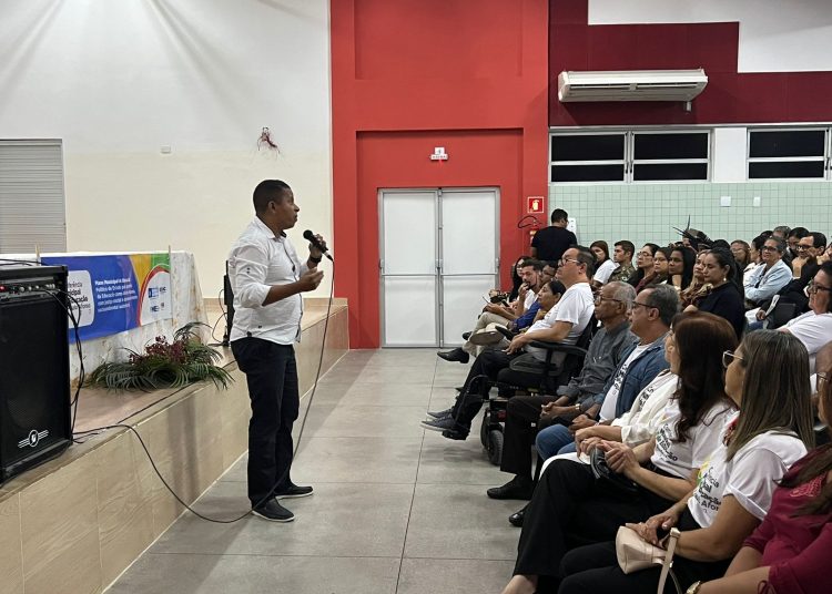 Durante dois dias, Conferência de Educação aborda Plano Municipal e diversos eixos