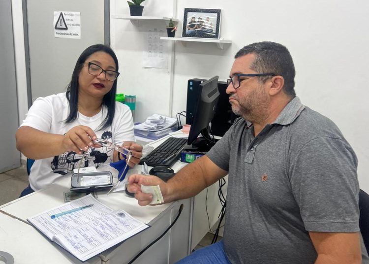 Projeto Ver Melhor contempla mais 300 pessoas com entrega de óculos