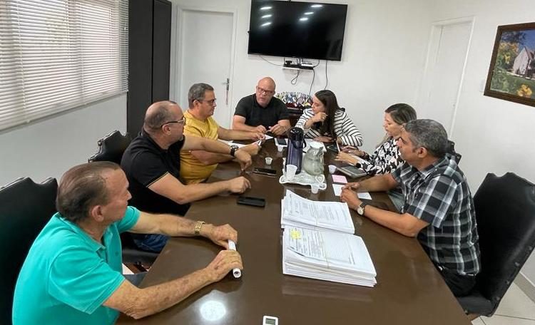 Comissão inicia reunião com secretarias para o levantamento e acompanhamento de gastos de cada pasta