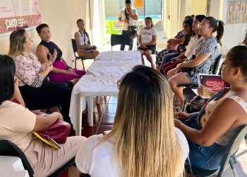 Núcleo Desenvolver promove roda de conversa sobre Outubro Rosa para mães dos assistidos na unidade