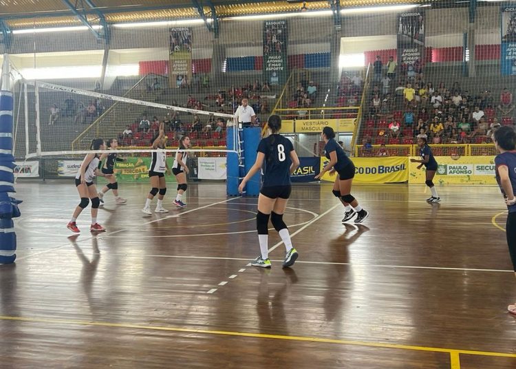 Bons jogos marcaram o Campeonato Brasileiro Sub-18 Feminino de Vôlei