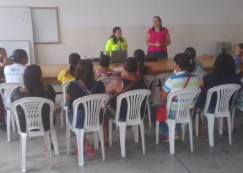 Mais 40 mulheres iniciam o curso de produtos natalinos e doces finos