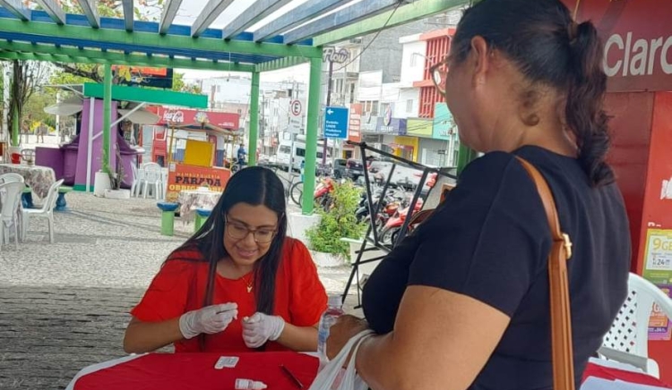 Centro de Testagem e Aconselhamento (CTA) promove testes rápidos e orientação em alusão ao dezembro vermelho