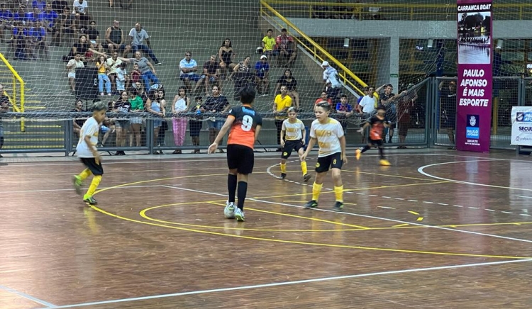 Primeira noite da final da Liga de Futsal é marcada por decisões das categorias Sub-9, 11, 13 e 15