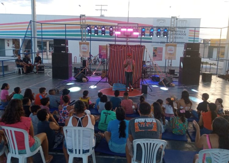 MOSTRA SESC DE ARTES 01 Prefeitura de Paulo Afonso Espetáculos de teatro, dança, circo e música fez parte da programação da Mostra Sesc de Artes, que aconteceu na praça CEU