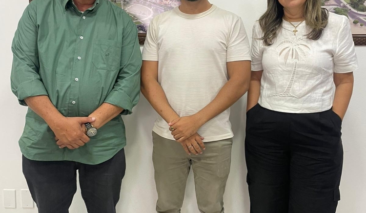 Aluno egresso da rede municipal, bolsista de cursinho e morador da Casa do Estudante, conclui curso de Medicina e é contratado pela gestão