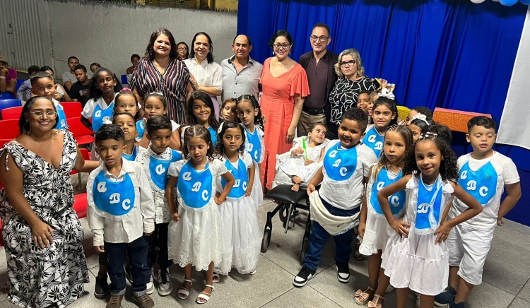 Escola Dernival Oliveira, do Siriema, realiza noite memorável com a primeira formatura do ABC da unidade