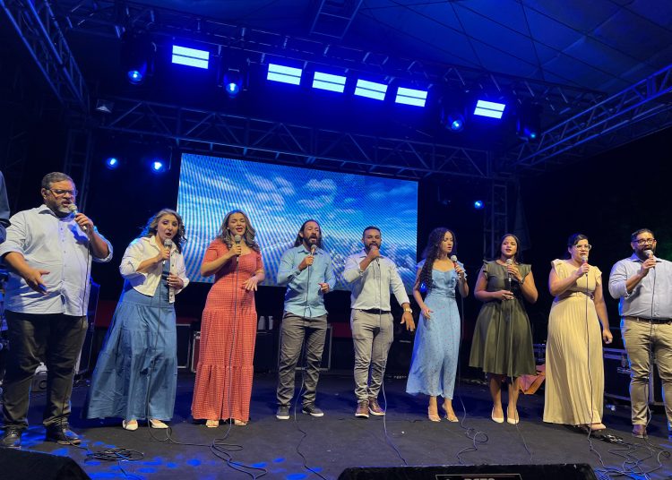 Apresentações na Praça das Mangueiras celebrou Dia de Reis e marcou o encerramento do Natal de Luz neste sábado (6)