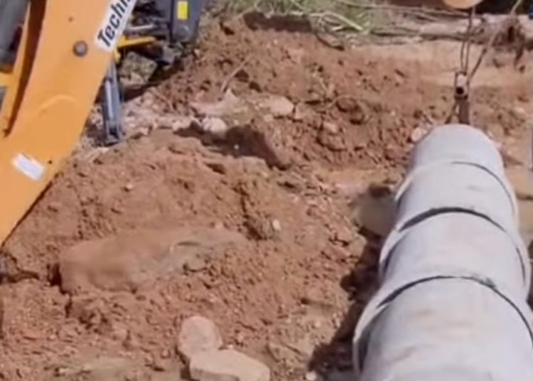 Prefeitura realiza desobstrução do acesso ao povoado Barrinha que ficou danificada após as fortes chuvas