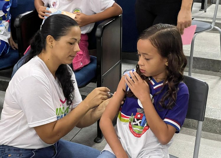 Sesau inicia Semana de Vacinação nas Escolas e atualiza cartão de crianças e adolescentes