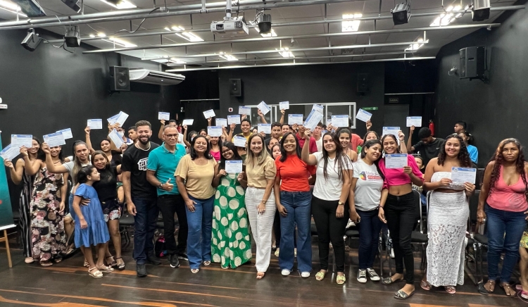 Mais 47 alunos do Curso de Informática Básica recebem certificado de conclusão