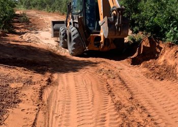 Seagri promove melhoria nas estradas e assistência aos produtores da área rural