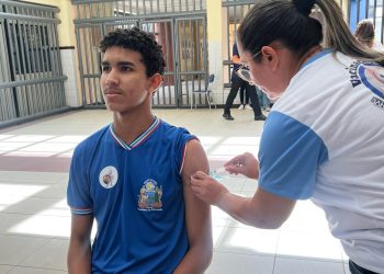 Sesau aplica mais de 1.500 vacinas nas unidades escolares e cronograma segue até o dia 20 de março