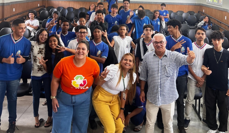 Empreendedorismo social sustentável é tema de palestra realizada pela Sema, em parceria com Arpa e Colégio Estadual Quitéria