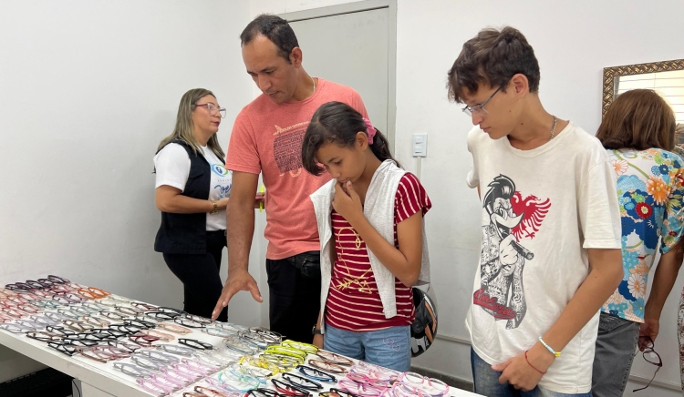 Mais 160 pessoas são beneficiadas com óculos de grau por meio do Projeto Ver Melhor