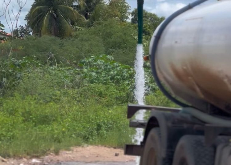 Comunidade indígena Cariri-Chocó agradece ação da Seagri com abastecimento de água permanente com cerca de 12 mil litros por semana