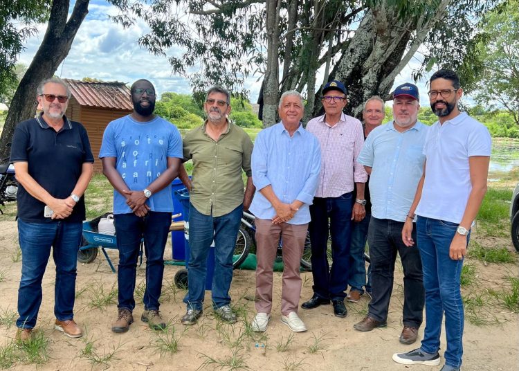 Acompanhada do prefeito em exercício Marcondes, equipe da Sudesb visita locais que estão recebendo obras esportivas no BTN e na Ilha