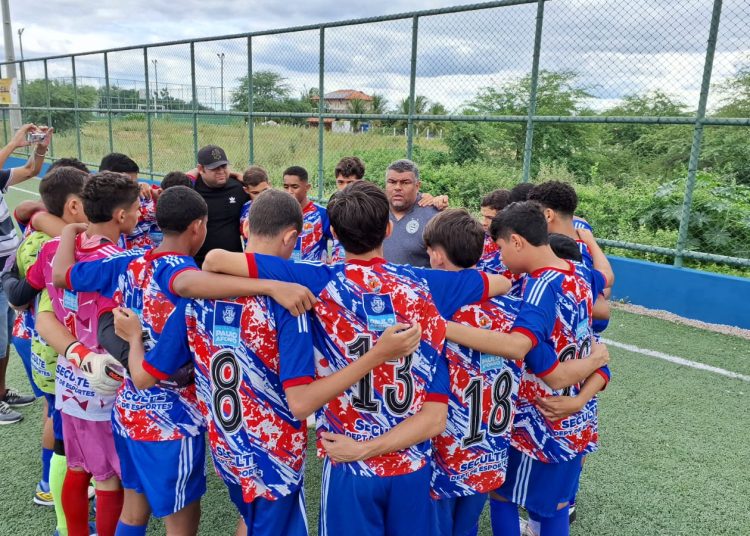 Seleção de Paulo Afonso vence jogo e avança para segunda fase da Copa 2 de Julho