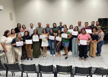 18 pessoas receberam o certificado de conclusão do Curso de Agentes de Informações Turísticas