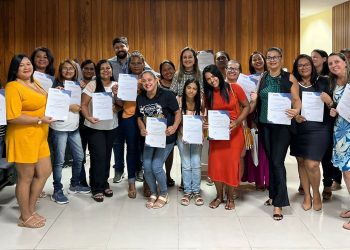 Mais 54 pessoas recebem certificado de conclusão dos cursos da Sedes e garantem alternativa de geração de renda