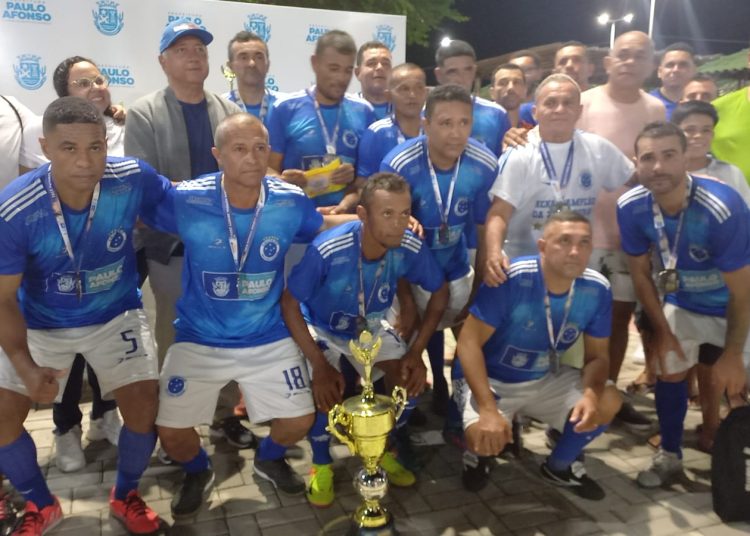FINAL TAÇA SOCIETY 01 Prefeitura de Paulo Afonso Com torcida e muitos gols, a final Taça Futebol Society movimentou o Campo do Moxotó