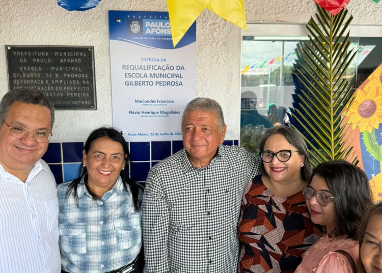 Requalificação da Escola municipal Gilberto de Barros Pedrosa, localizada na Vila Matias foi entregue