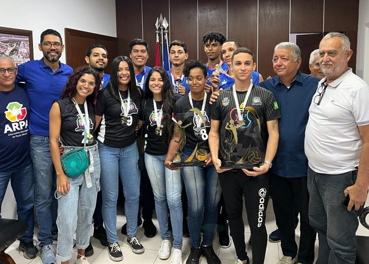 VOLEI 01 Prefeitura de Paulo Afonso União Vôlei Clube de Paulo Afonso Feminino e Masculino vencem 2ª etapa da Liga Amadora de Voleibol e agradecem a gestão pelo apoio