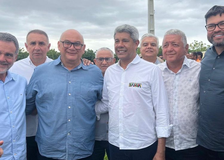 visita governador Prefeitura de Paulo Afonso Governador Jerônimo Rodrigues cumpre agenda na cidade de Rodelas e é recepcionado por prefeito em exercício de Paulo Afonso e secretários