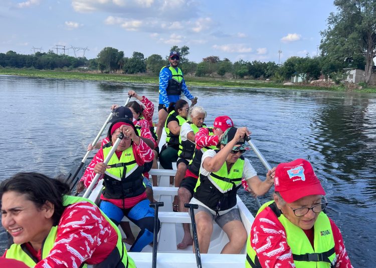 Grupo de Idosos Sedes 1 Prefeitura de Paulo Afonso Cerca de 40 mulheres do grupo de idosos do SCFV participaram de canoagem no Lago O Touro e a Sucuri