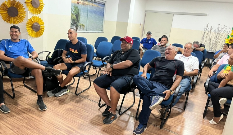 Supervisão de Educação Física Escolar se reúne com a equipe para alinhar Festival Estudantil de Remo