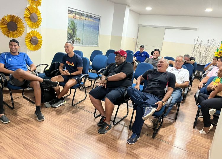 Supervisão de Educação Física Escolar se reúne com a equipe para alinhar Festival Estudantil de Remo