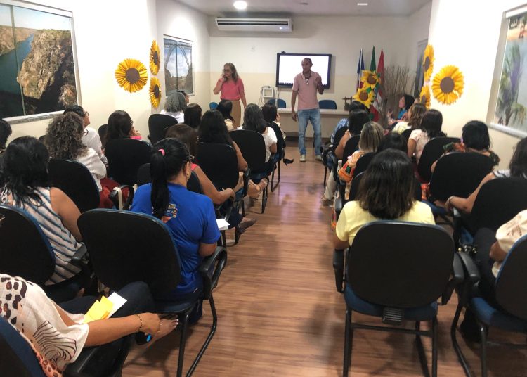 REUNIÃO SEDUC E GESTORES ESCOLARES 01 Prefeitura de Paulo Afonso Seduc faz reunião com gestores de escolas municipais para analisar os trabalhos realizados e a conclusão do ano letivo