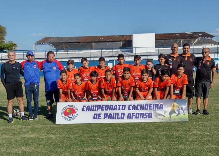 Final do Campeonato de Futebol Cachoeira de Paulo Afonso reuniu grande público, no Estádio Álvaro de Carvalho