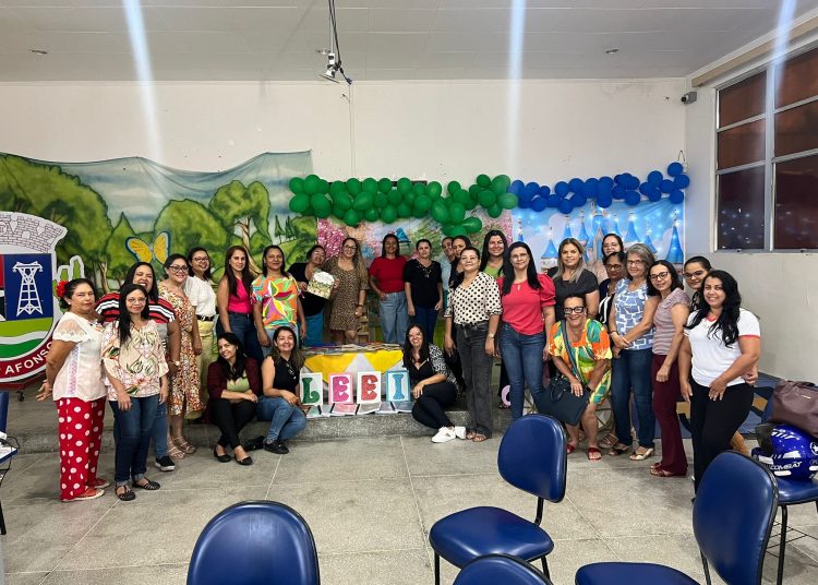 Mais de 100 professores da Educação Infantil participam de formação sobre leitura e escrita