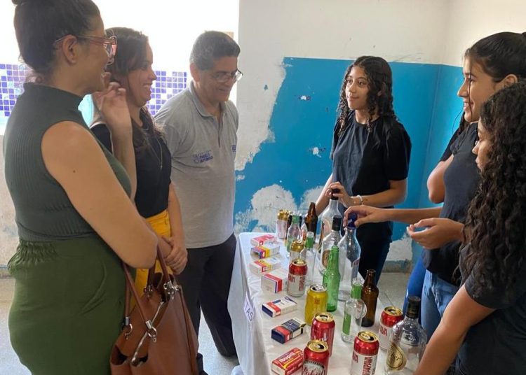 Projeto Saúde na Escola: alunos proporcionam momento de aprendizado com temas essenciais para saúde e bem-estar