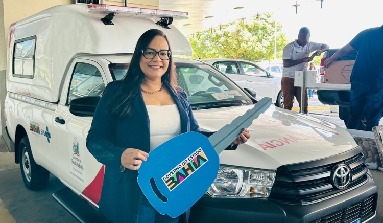 Em Viagem a Salvador, secretária de Saúde Lívia Gracielle recebe ambulância para Paulo Afonso e participa de Encontro Estadual