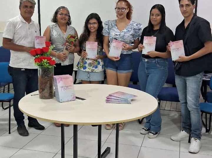 Projeto contemplado pela Lei Paulo Gustavo promove tarde de autógrafos com a escritora Rosa Nascimento