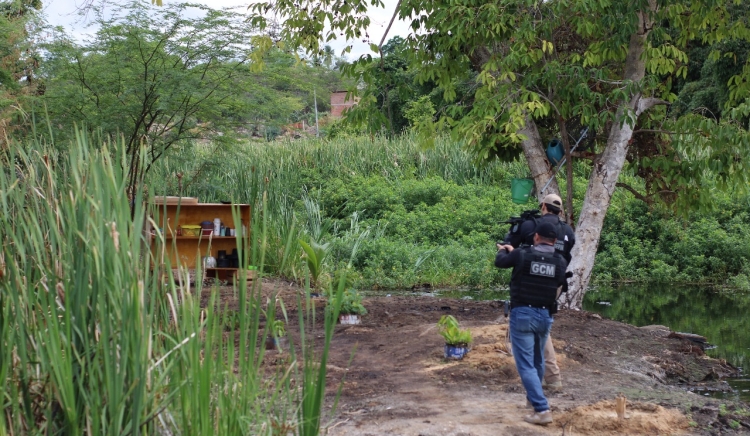 PREFEITURA MUNICIPAL DE PAULO AFONSO REALIZA OPERAÇÃO DESFORÇO IMEDIATO PARA COMBATER INVASÃO EM ÁREA DE PROTEÇÃO AMBIENTAL