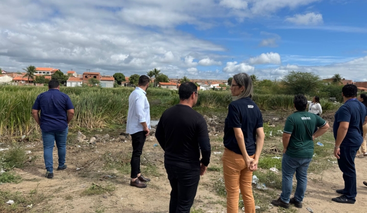 Prefeitura de Paulo Afonso inicia projeto de requalificação da Lagoa do Centenário com visita técnica ao local