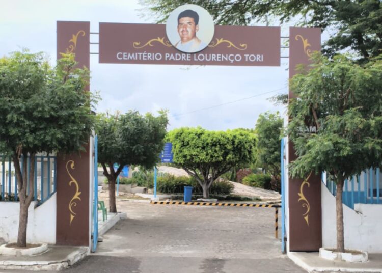 Acolhimento e escuta: Prefeitura disponibiliza apoio emocional nos cemitérios no Dia dos Pais