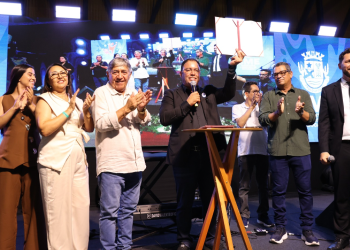 Educação: Prefeitura anuncia intercâmbio internacional, pacote de R$ 9 milhões para retomada de obras entre outras novidades