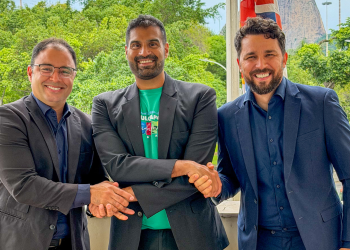 No Rio, prefeito de Paulo Afonso se reúne com Cônsul Geral da Inglaterra para tratar de projeto de intercâmbio de alunos da rede pública. Parceria deve se estender para além da educação.