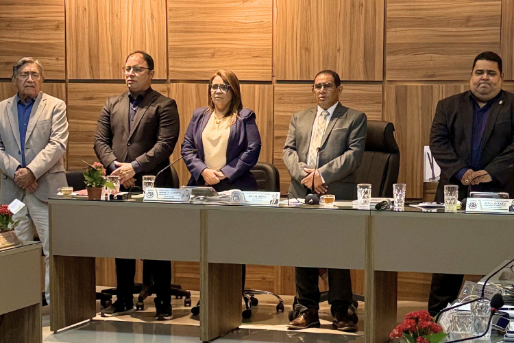 Prefeito faz balanço da Gestão e anúncios importantes na abertura do ano Legislativo: redução na taxa de esgoto e concurso público são destaques