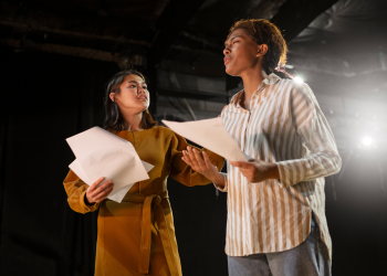 SEDES abre inscrições para aulas gratuitas de Teatro